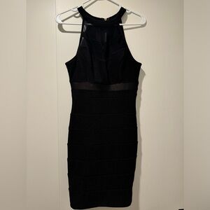 Le chateau dress black, taille 8 (S)